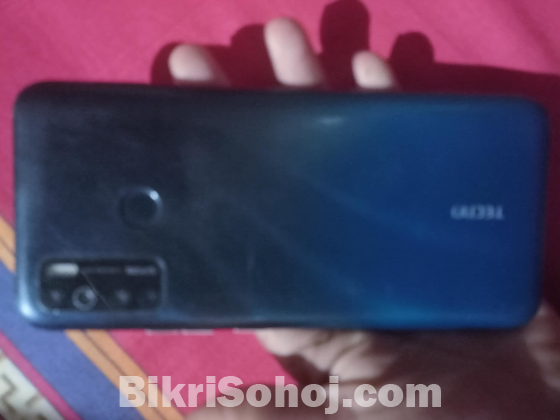 Tecno Spark 5 pro 4 GB 64 gb